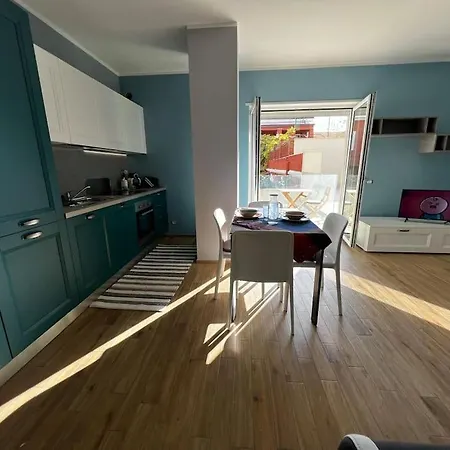 Per Antiqua Itinere Apartment *